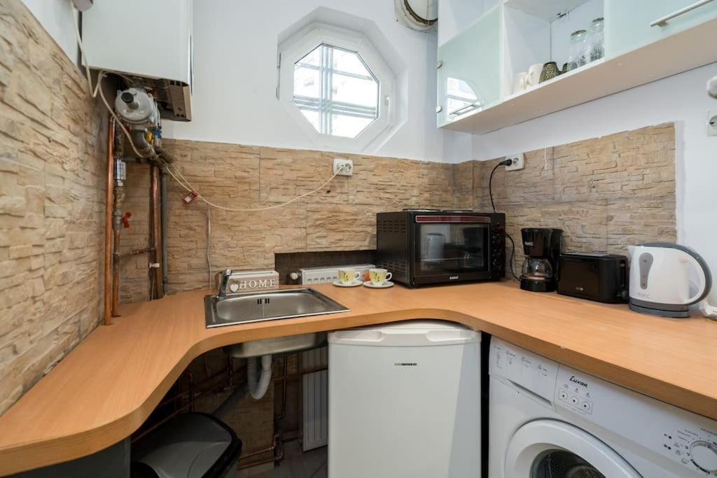 Galaxy Studio Near Bucharest Old Town Ngoại thất bức ảnh
